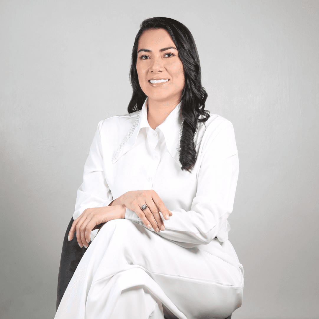 Dra. Diana Rodríguez - Especialista en Ortodoncia Loja